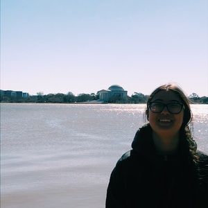 Meet your Posher, Nora